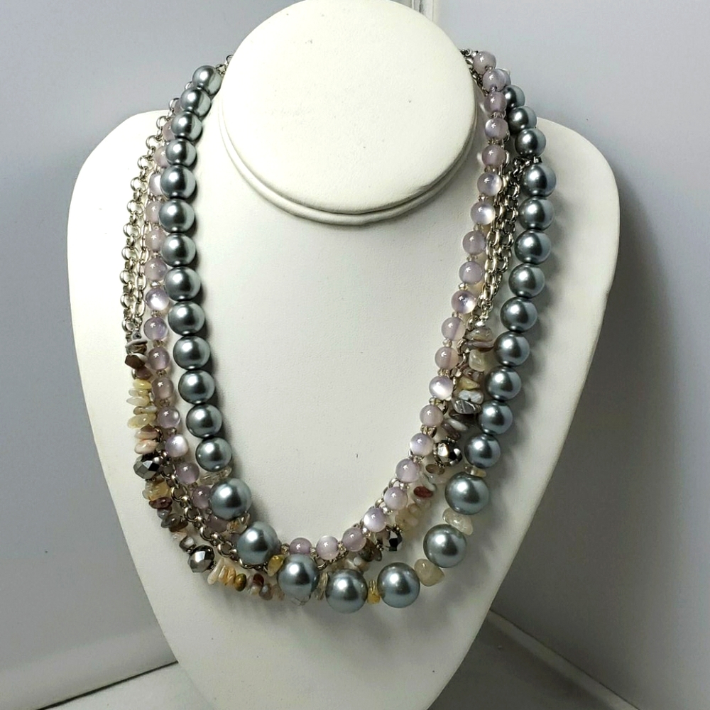 Ali Khan Lavender/gray glass beaded necklace with gift box